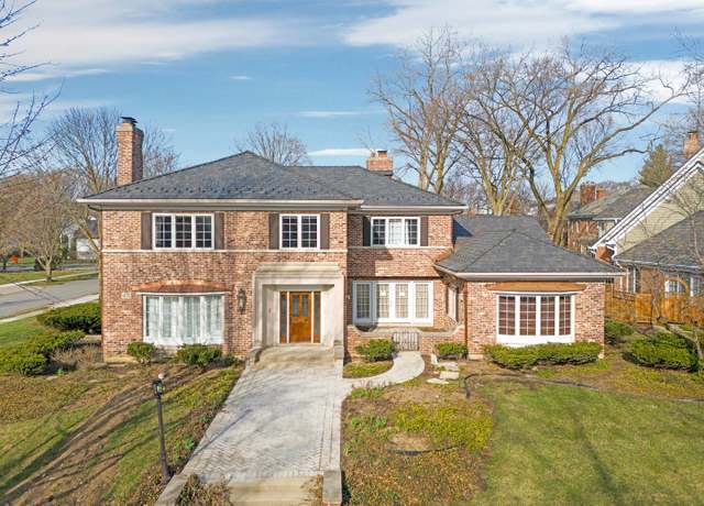 Property at 471 Stagecoach, Glen Ellyn, IL 60137, 5 beds, 4.5 baths
