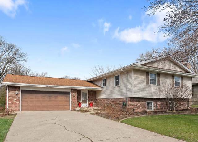 Property at 53 Briarcliff Ln, Bourbonnais, IL 60914, 4 beds, 3 baths