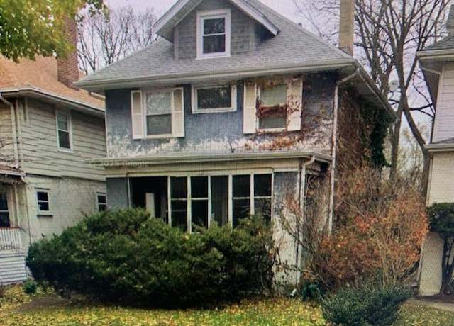 Property at 1836 W Farwell Ave, Chicago, IL 60626, 3 beds, 1.5 baths
