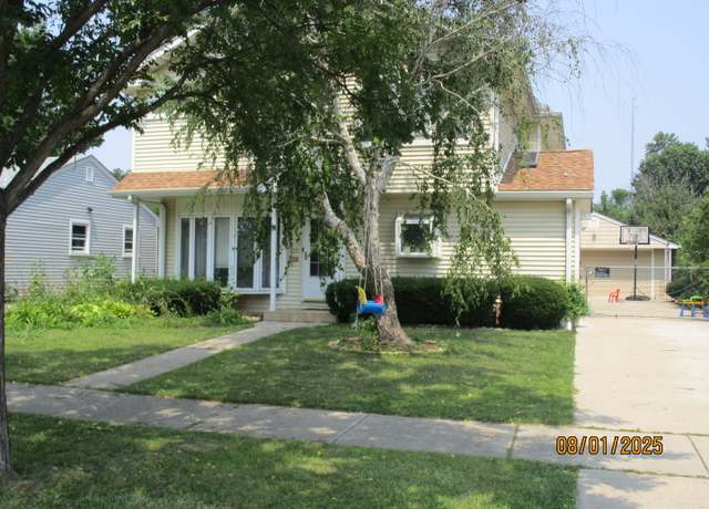 Property at 135 N Warrington Rd, Des Plaines, IL 60016, 6 beds, 3.5 baths