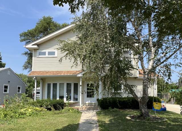Property at 135 N Warrington Rd, Des Plaines, IL 60016, 6 beds, 3.5 baths