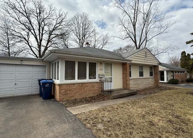 Property at 1987 Dundee Rd, Northbrook, IL 60062, 3 beds, 1 bath