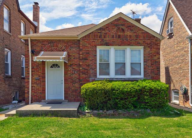 Property at 2916 N Melvina Ave, Chicago, IL 60634, 3 beds, 2 baths