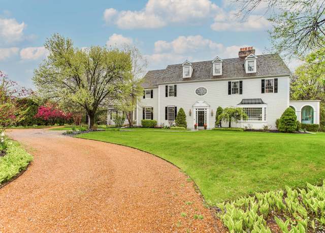 Property at 379 Bridle Ln, Lake Forest, IL 60045, 7 beds, 7 baths