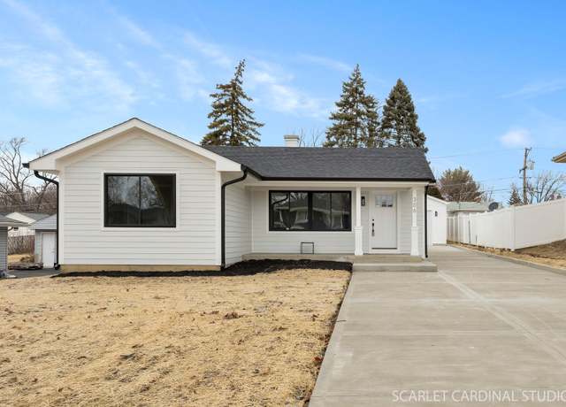 Property at 306 E Sunset Ave, Lombard, IL 60148, 4 beds, 3 baths