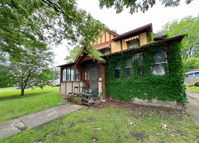 Property at 218 S Vermillion St, Streator, IL 61364, 4 beds, 1 bath
