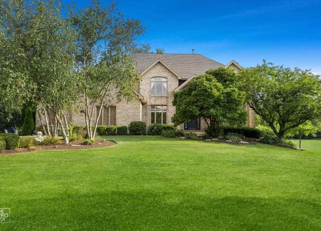 Property at 5N869 Westwood Ln, St. Charles, IL 60175, 5 beds, 4.5 baths