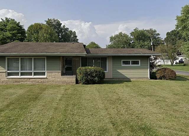 Property at 302 W Linden St, Tolono, IL 61880, 3 beds, 2 baths
