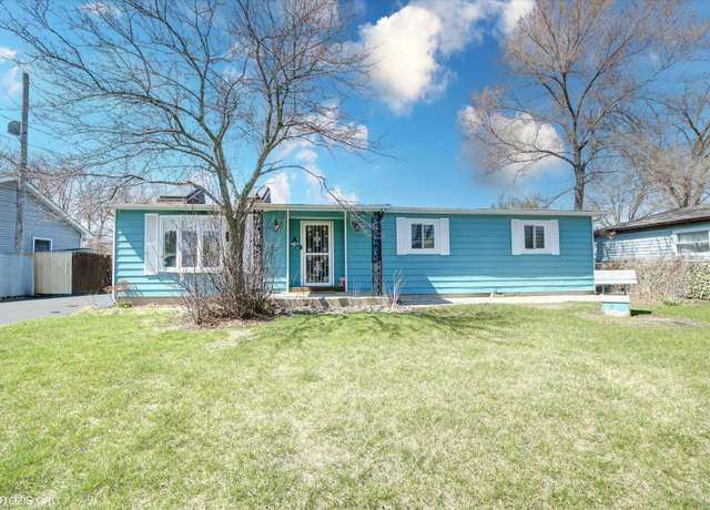 Property at 704 Livingston St, Mchenry, IL 60050, 2 beds, 1 bath