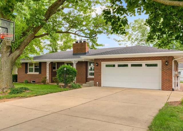 Property at 806 County Road 1200 E, Tolono, IL 61880, 3 beds, 2 baths
