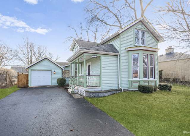 Property at 5213 Fairview Ave, Downers Grove, IL 60515, 3 beds, 2 baths
