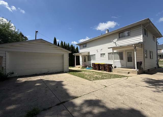 Property at 763-765 W Pleasant St, Freeport, IL 61032, 4 beds, 3 baths