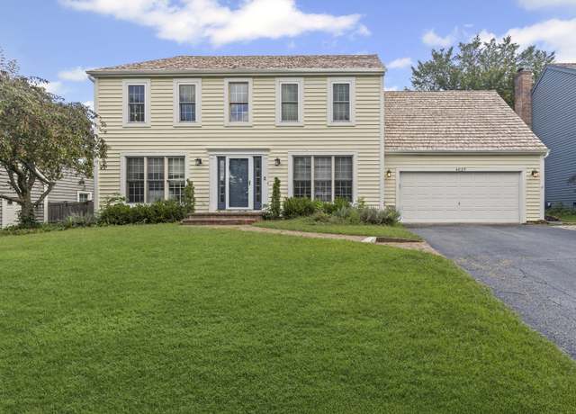Property at 4829 Kings Way West, Gurnee, IL 60031, 4 beds, 2.5 baths