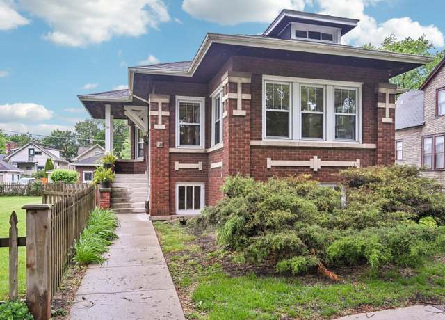 Property at 737 S East Ave, Oak Park, IL 60304, 4 beds, 2 baths