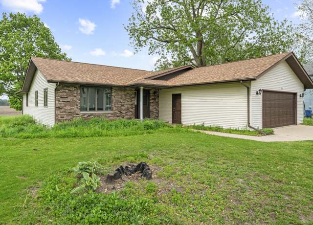Property at 302 E Brown St, Earlville, IL 60518, 3 beds, 2 baths