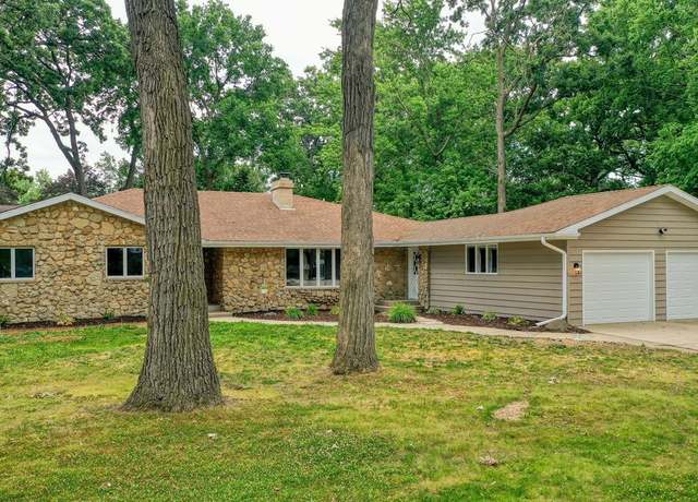 Property at 21547 S Nadia Dr, Shorewood, IL 60404, 5 beds, 2.5 baths