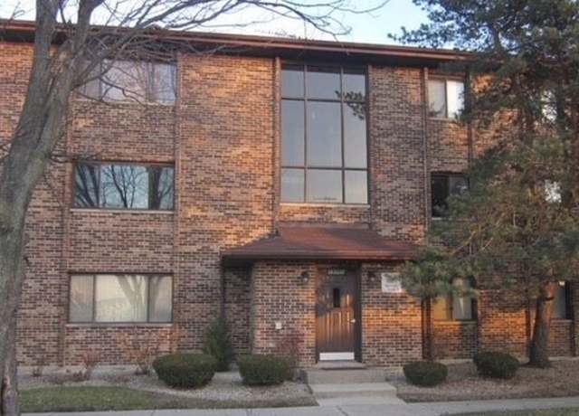 Property at 19501 Lake Shore Dr Unit 2S, Lynwood, IL 60411, 2 beds, 2 baths