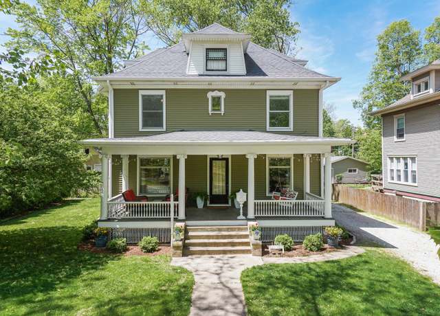 Property at 1104 N Clinton Blvd, Bloomington, IL 61701, 4 beds, 1.5 baths