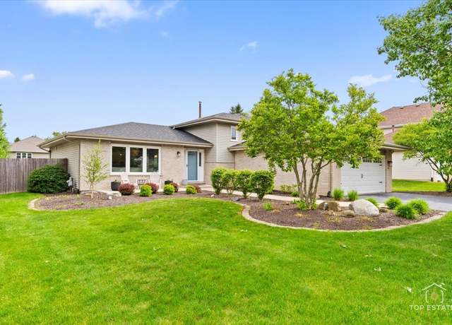 Property at 473 Lexington Rd, New Lenox, IL 60451, 3 beds, 2.5 baths