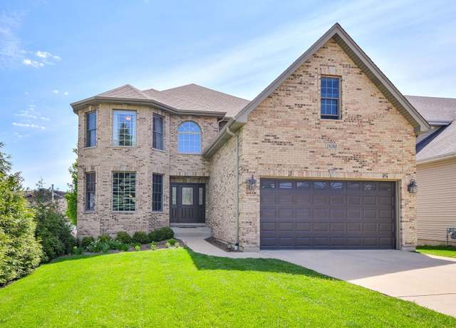 Property at 1N183 Stacy Ct, Glen Ellyn, IL 60137, 5 beds, 4 baths