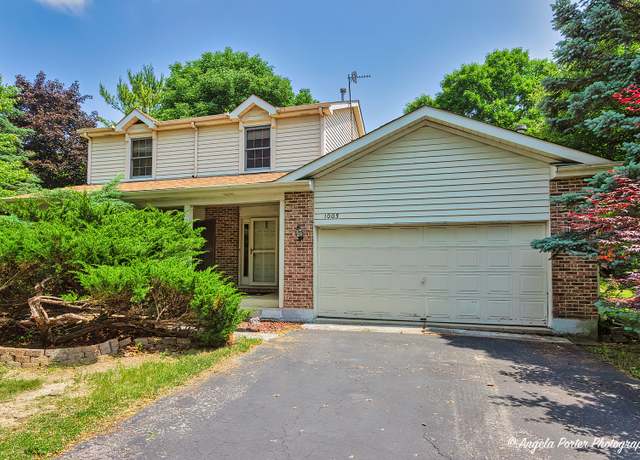 Property at 1003 White Pine Dr, Antioch, IL 60002, 3 beds, 2.5 baths