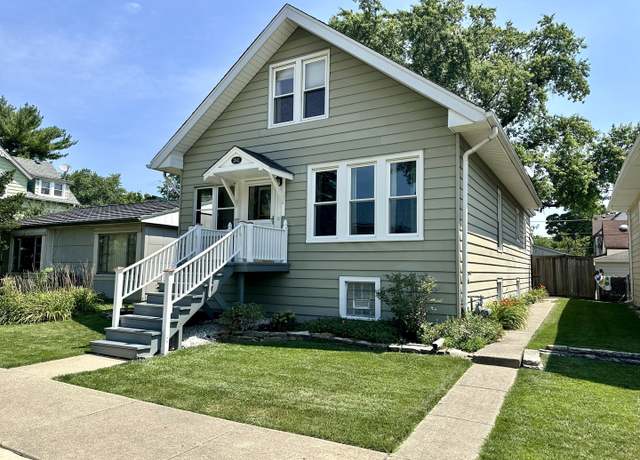 Property at 3941 Park Ave, Brookfield, IL 60513, 5 beds, 1.5 baths