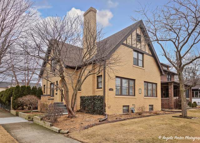 Property at 931 Hickory St, Waukegan, IL 60085, 3 beds, 1.5 baths