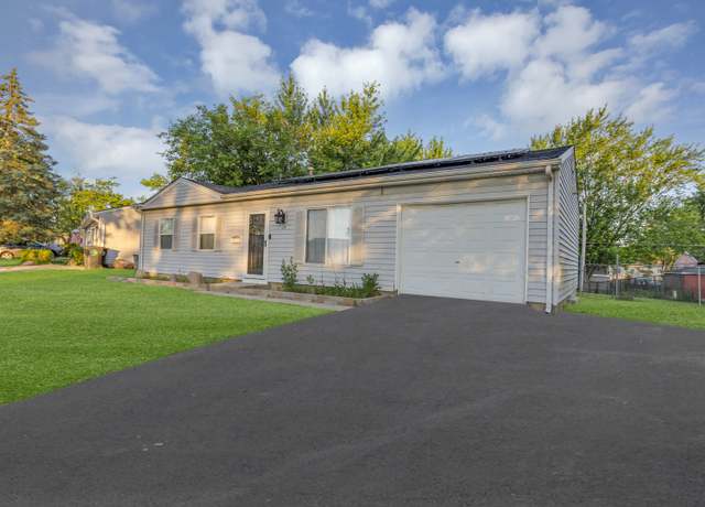 Property at 114 Ridge Cir, Streamwood, IL 60107, 3 beds, 1 bath