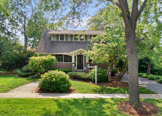 Property at 4416 Seeley Ave, Downers Grove, IL 60515, 5 beds, 3.5 baths