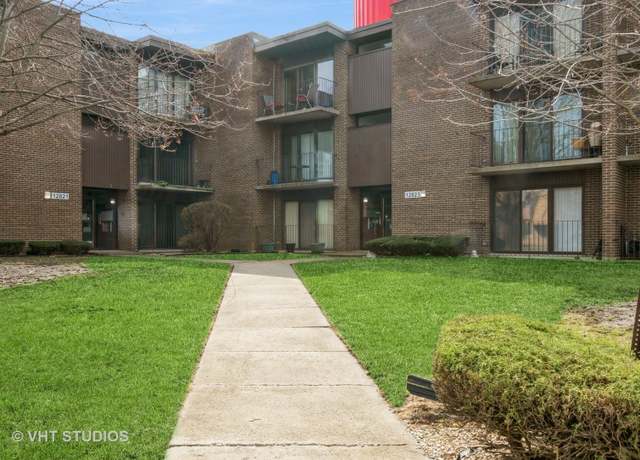 Property at 12823 S Kenneth Ave Unit C5, Alsip, IL 60803, 2 beds, 1.5 baths