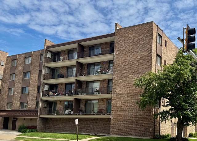 Property at 828 Graceland Ave #404, Des Plaines, IL 60016, 2 beds, 2 baths