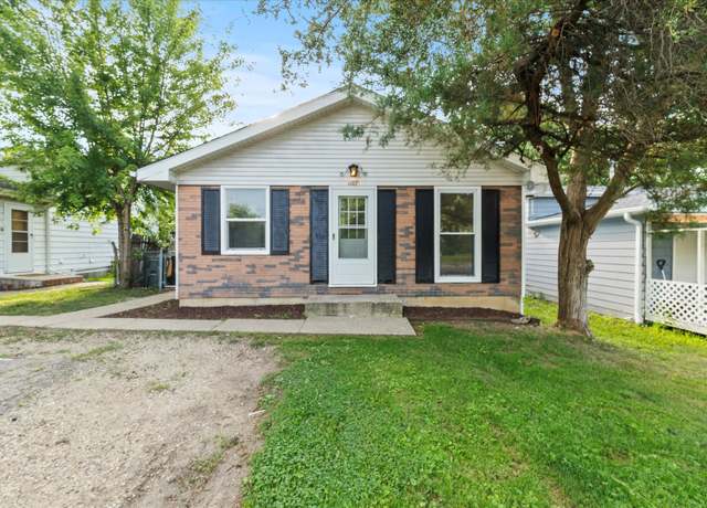 Property at 1607 N Cedar Lake Rd, Round Lake Beach, IL 60073, 3 beds, 1 bath