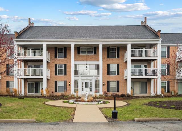 Property at 5501 Carriageway Dr Unit 202A, Rolling Meadows, IL 60008, 2 beds, 2 baths