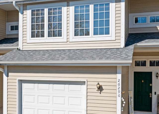 Property at 26296 N Green St Unit 5C, Mundelein, IL 60060, 3 beds, 2.5 baths