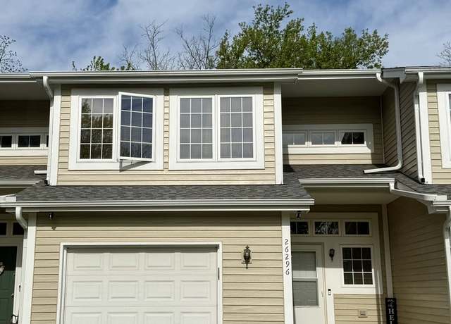Property at 26296 N Green St Unit 5C, Mundelein, IL 60060, 3 beds, 2.5 baths