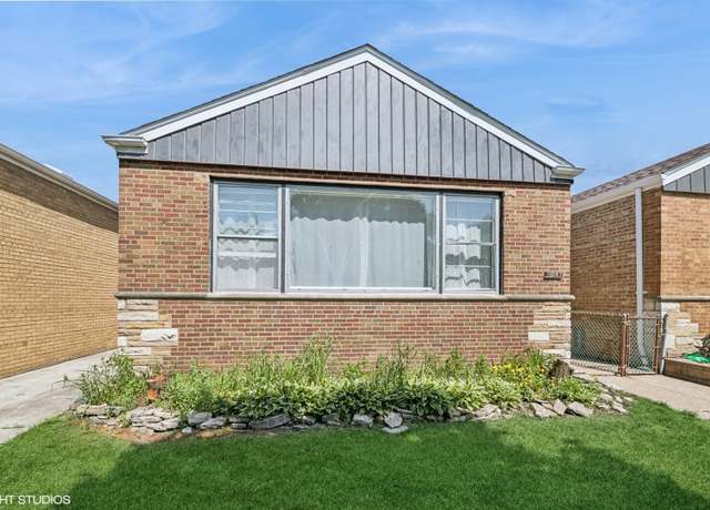 Property at 5247 N California Ave, Chicago, IL 60625, 4 beds, 3 baths