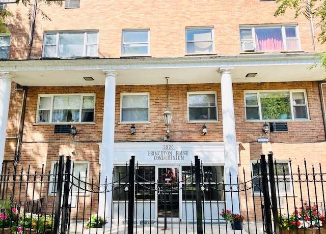 Property at 5920 N Kenmore Ave N #225, Chicago, IL 60660, 1 bed, 1 bath