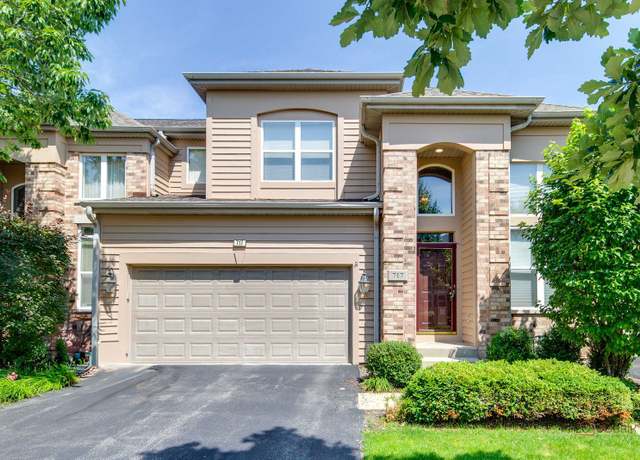 Property at 717 Sarah Ln, Northbrook, IL 60062, 3 beds, 2.5 baths