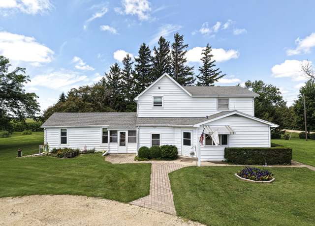 Property at 1322 Heal Rd, Malta, IL 60150, 3 beds, 2.5 baths