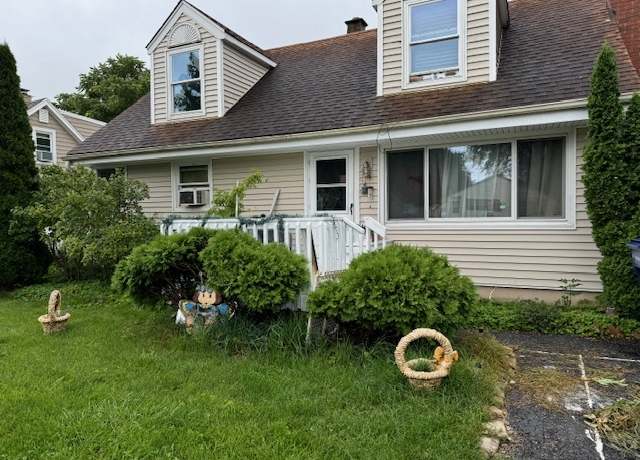 Property at 18843 W Deerpath Rd, Grayslake, IL 60030, 3 beds, 2 baths