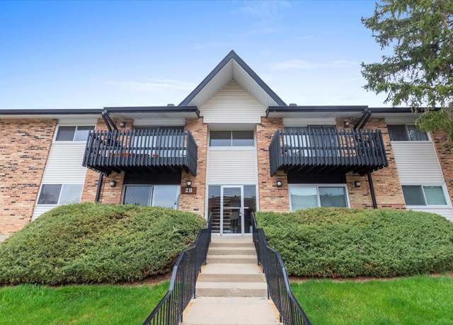 Property at 2B Kingery Quarter #108, Willowbrook, IL 60527, 2 beds, 1 bath