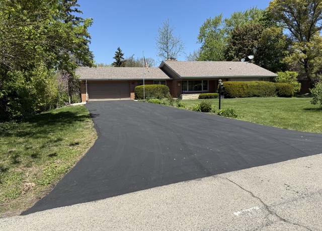 Property at 140 E Hillside Rd, Barrington, IL 60010, 5 beds, 3.5 baths