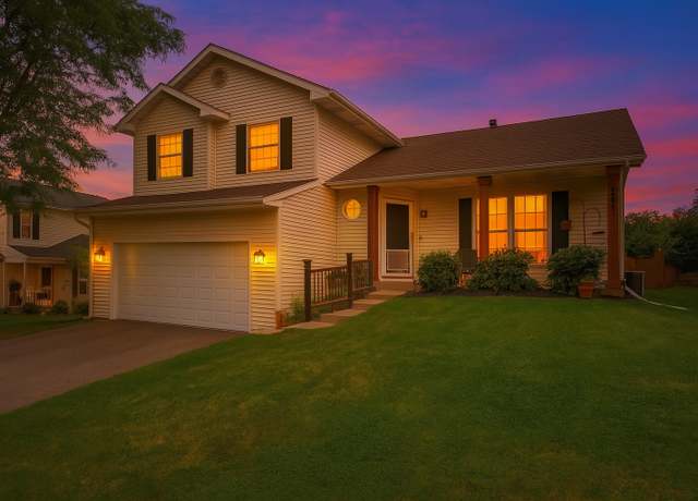 Property at 903 Pin Oak Cir, Cary, IL 60013, 4 beds, 2.5 baths