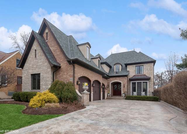 Property at 905 S Colfax Ave, Elmhurst, IL 60126, 4 beds, 3.5 baths