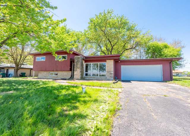 Property at 1513 Rickey Dr, Joliet, IL 60433, 3 beds, 1.5 baths