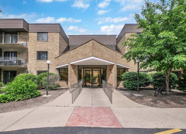 Property at 5600 Astor Ln #202, Rolling Meadows, IL 60008, 2 beds, 1 bath