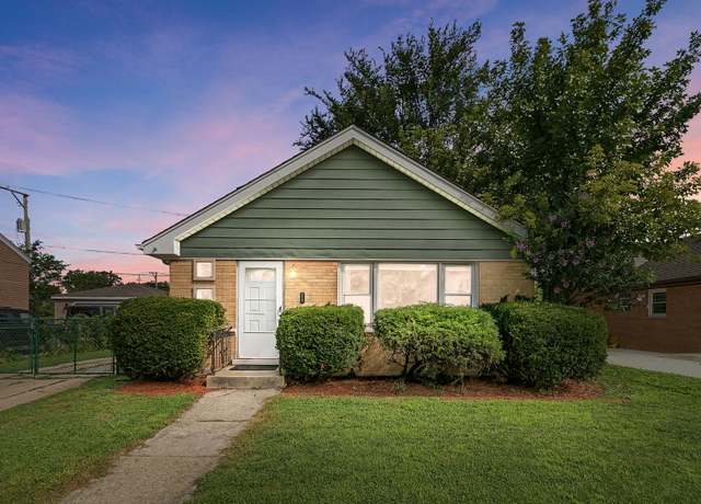 Property at 348 E Quincy St, Riverside, IL 60546, 3 beds, 1.5 baths