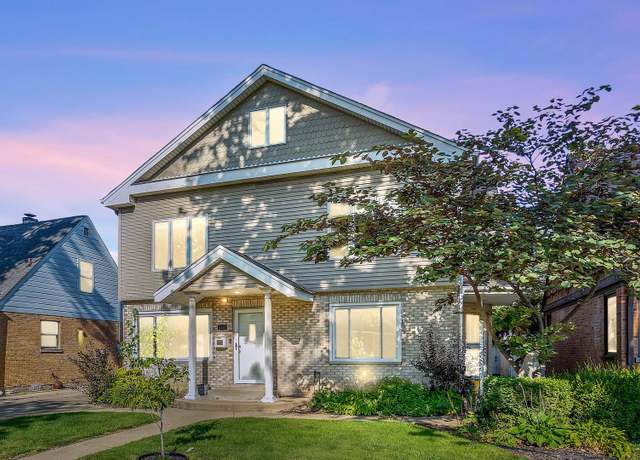 Property at 3137 Sunset Ln, Franklin Park, IL 60131, 4 beds, 3.5 baths