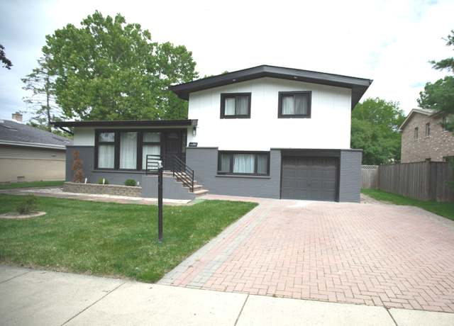 Property at 3010 Covert Rd, Glenview, IL 60025, 4 beds, 3 baths