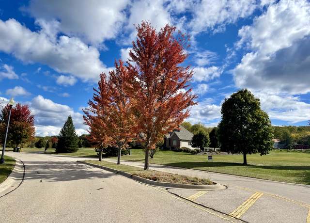 Property at 1992 Red Oak Ln, Spring Grove, IL 60081